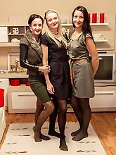 Mature gilf spreading her lips