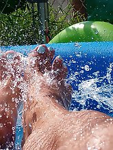 Aquatic foot pampering