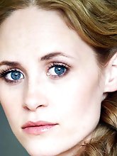 Mature dame is having sex