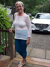 Unbelievable gilf trying to tease