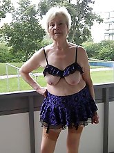 Sexiest mature bitch enjoying fucking