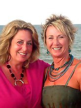 American mistress posing fully nude on picture