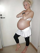 Extravagant experienced moms giving head