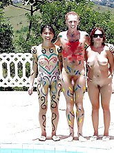 Astonishing mature moms baring it all on photo