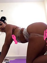 Young-looking older momma is posing naked on camera