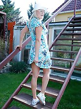 Housewife getting frisky in the garden