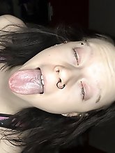 Experienced hellcats are exposing their hot body on cam